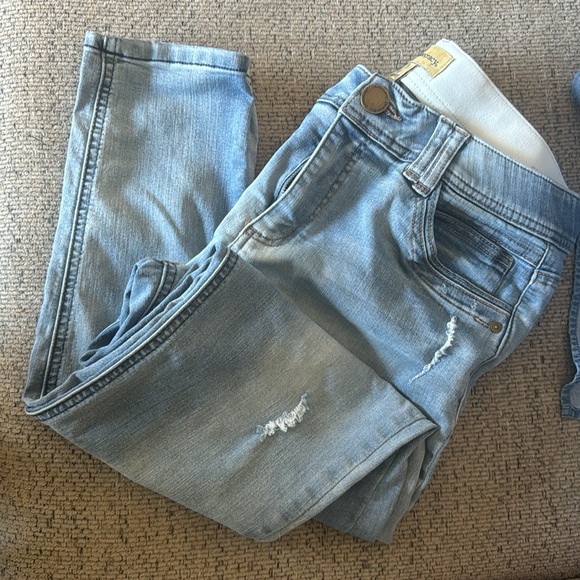 Democracy Jeans - Picture 2 of 6